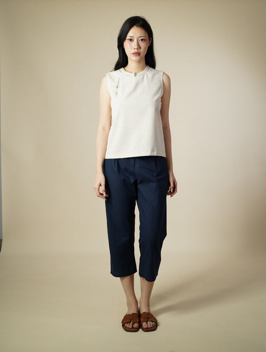 Mandarin Round Neck Sleeveless Top