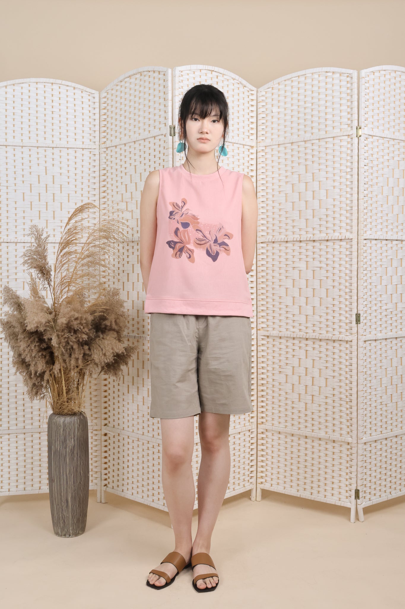 Sleeveless Top With Rib