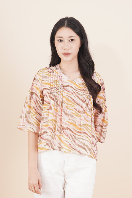 V Neck Printed 3/4 Sleeve Top