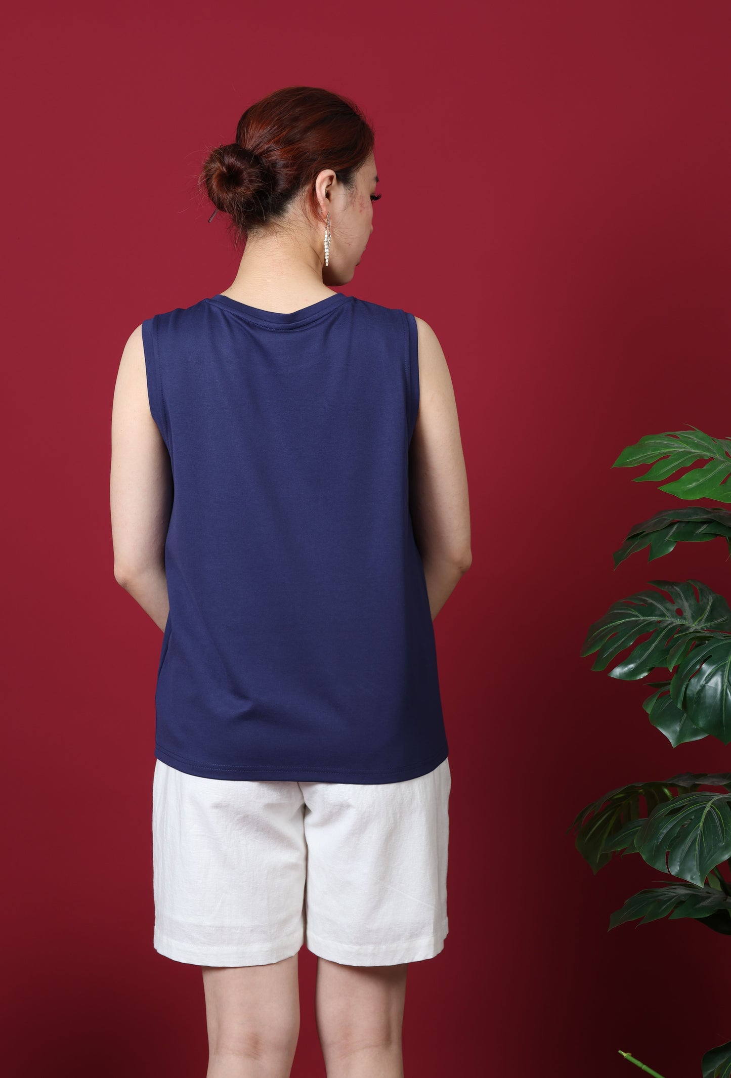 Neckline Floral Embroidery Sleeveless Top