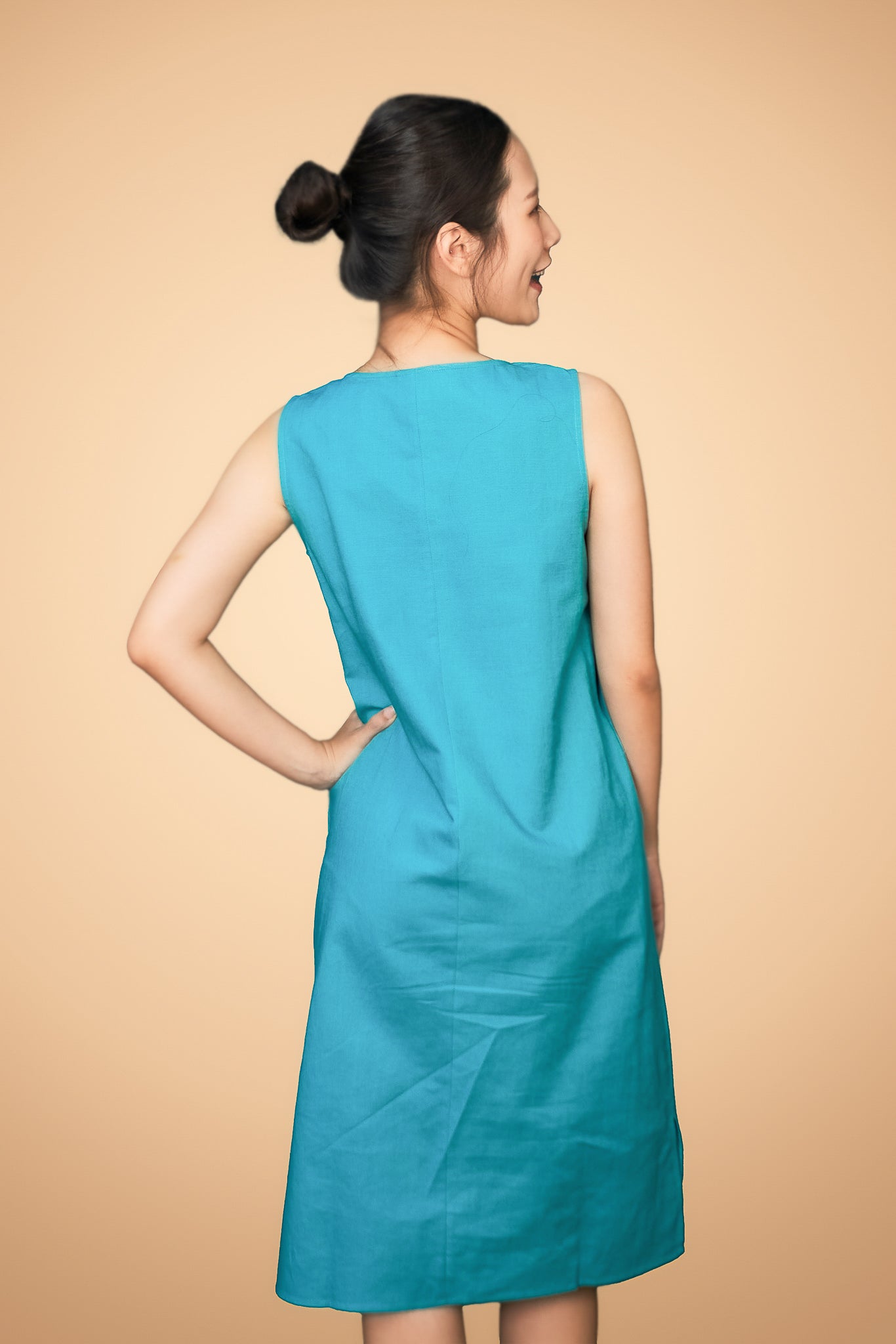 Embroidered Sleeveless Midi Dress