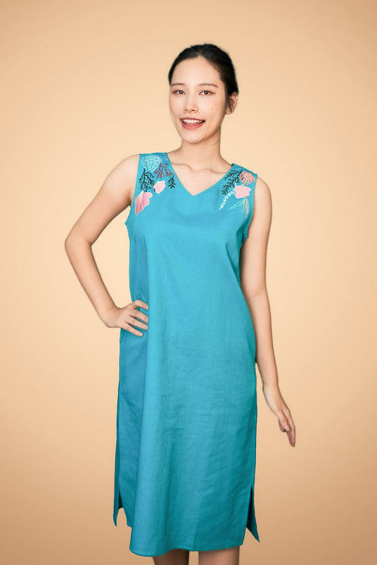 Embroidered Sleeveless Midi Dress