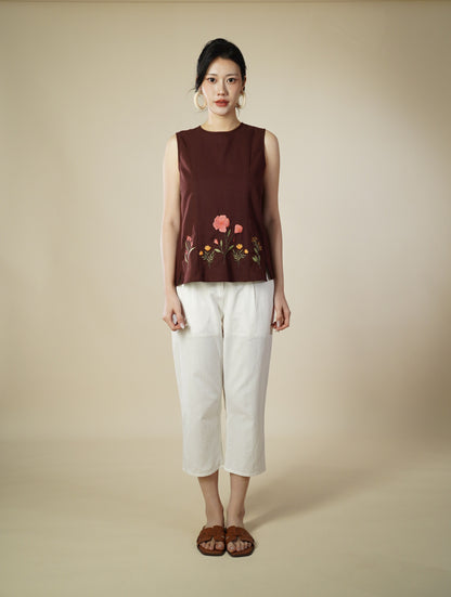 Embroidery Sleeveless Top