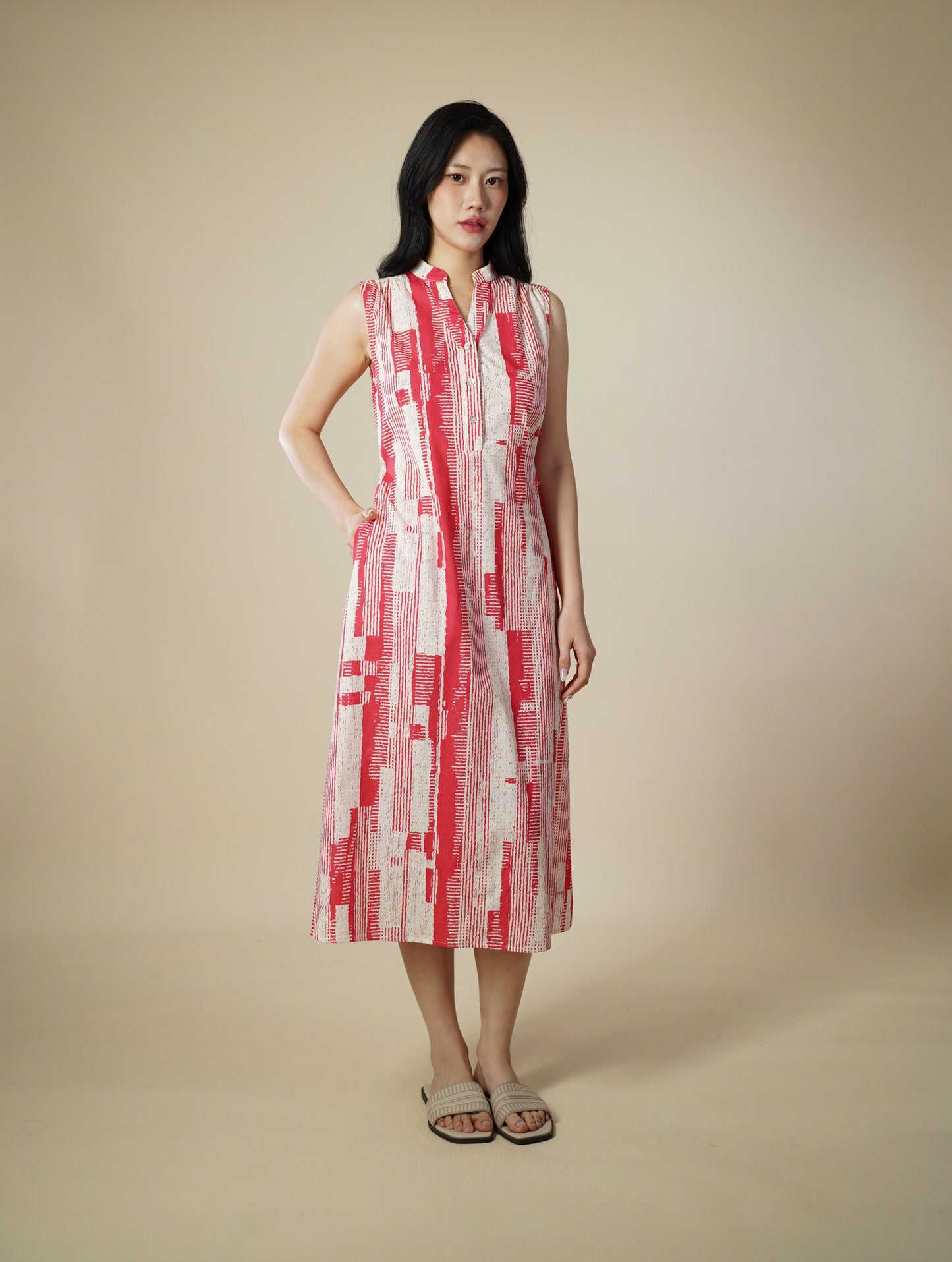 Printed Sleeveless Midi Dress