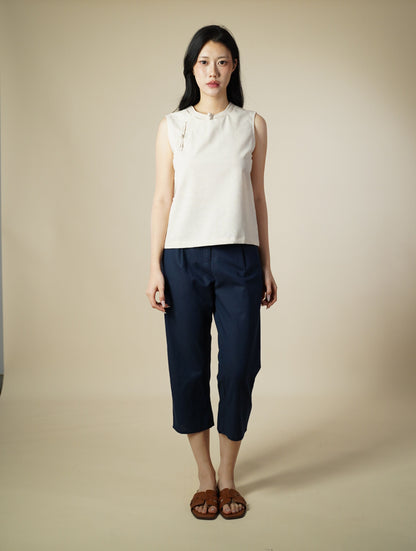 Mandarin Round Neck Sleeveless Top