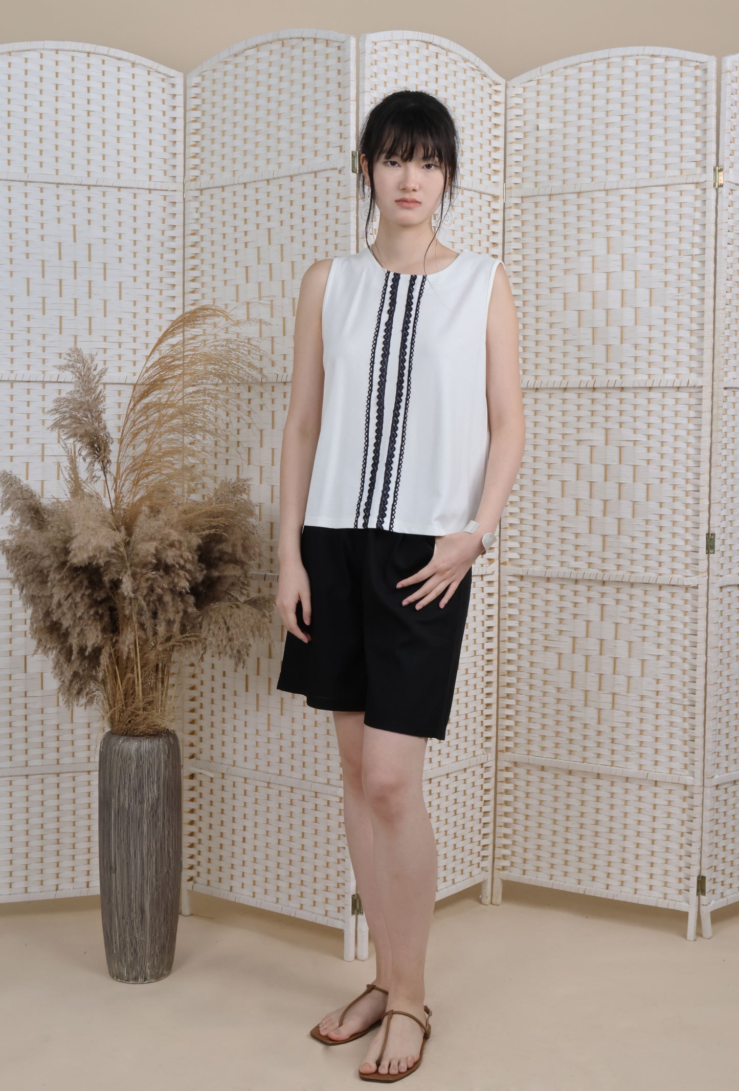Sleeveless Top With Trims