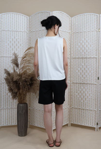 Sleeveless Top With Trims