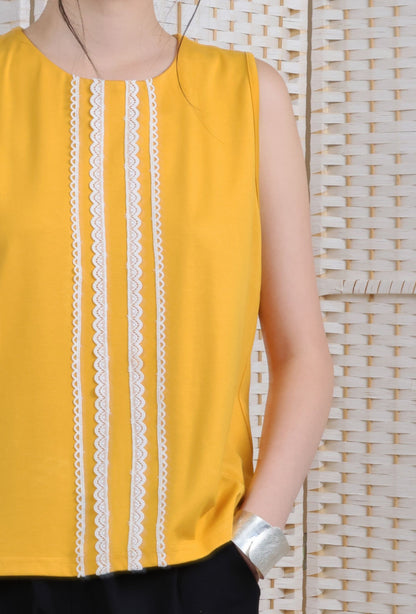 Sleeveless Top With Trims