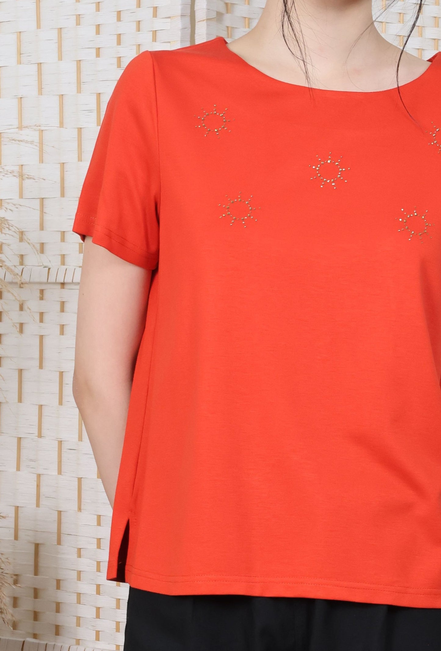 Round Neck Blouse With Iron On Crystal