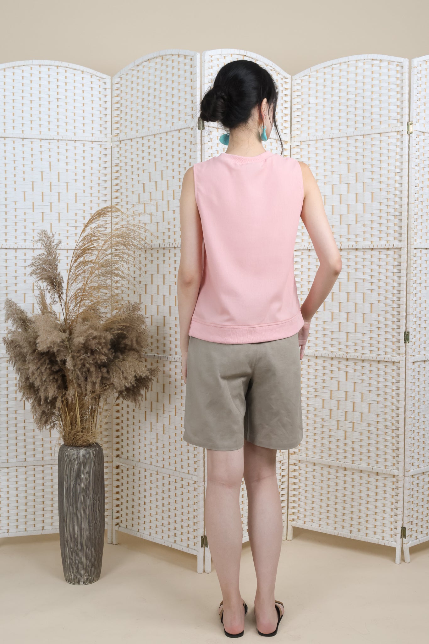 Sleeveless Top With Rib