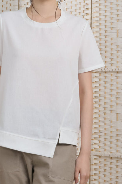 Asymmetrical Hemline Blouse With Rib