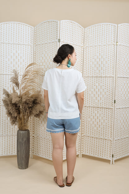 Essential Linen Blouse With Pleated Hem