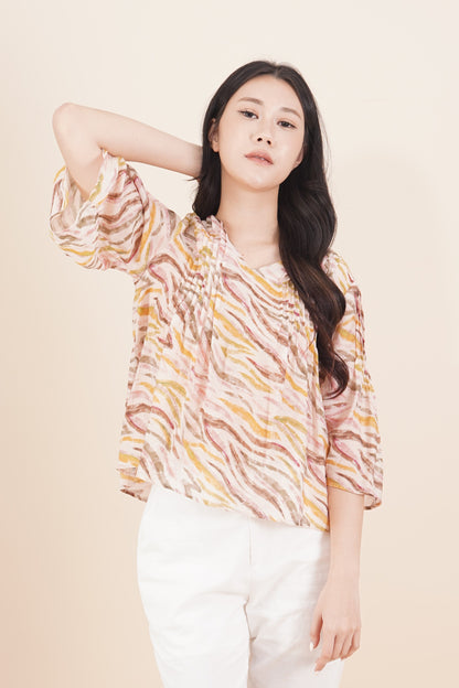 V Neck Printed 3/4 Sleeve Top