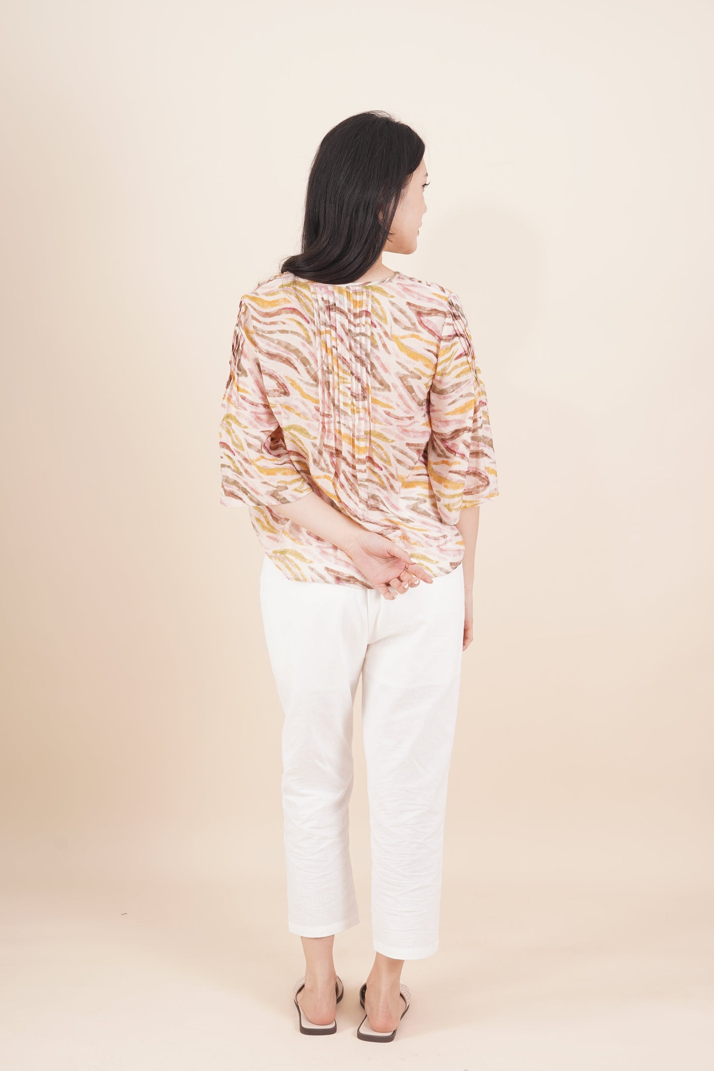 V Neck Printed 3/4 Sleeve Top