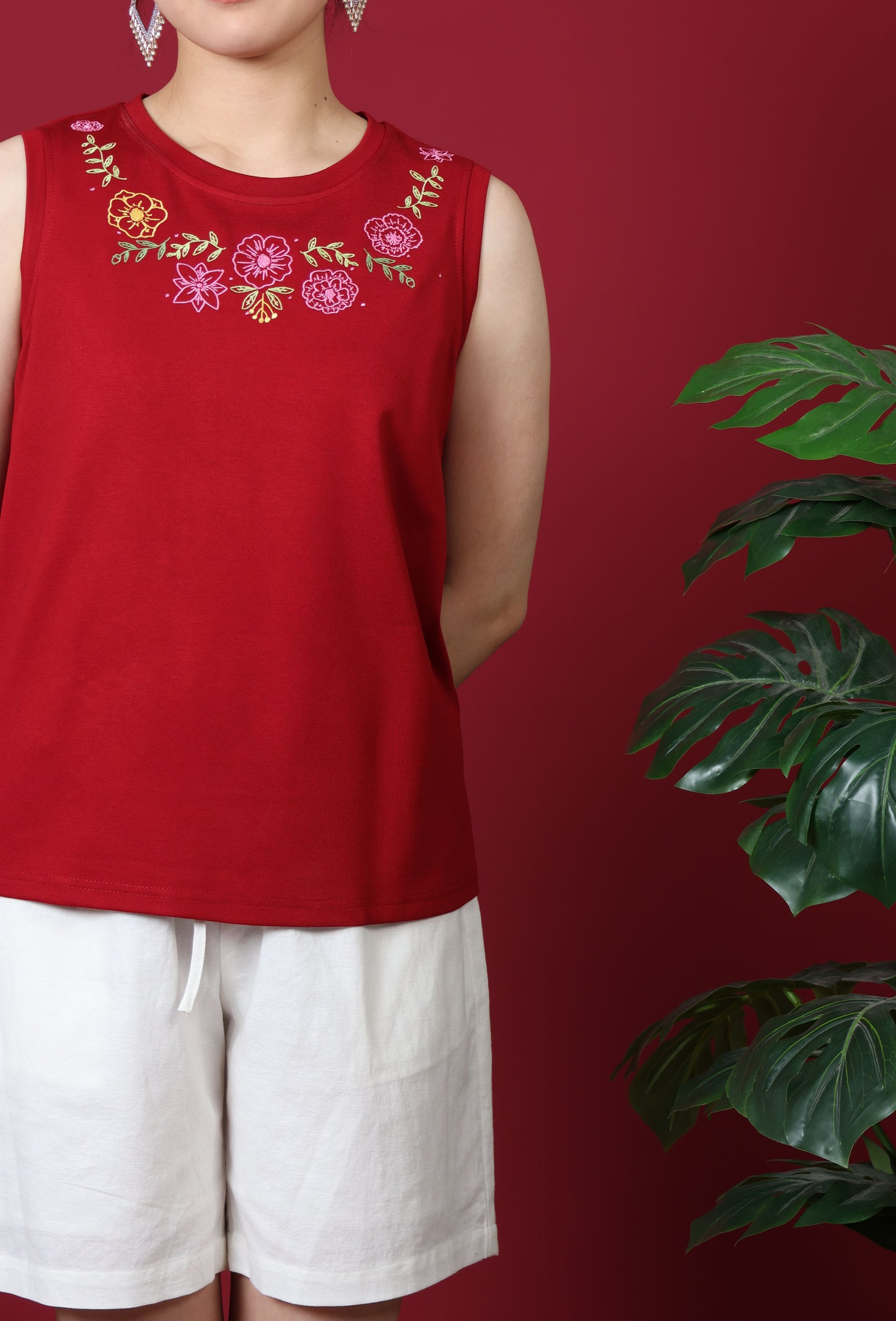 Neckline Floral Embroidery Sleeveless Top