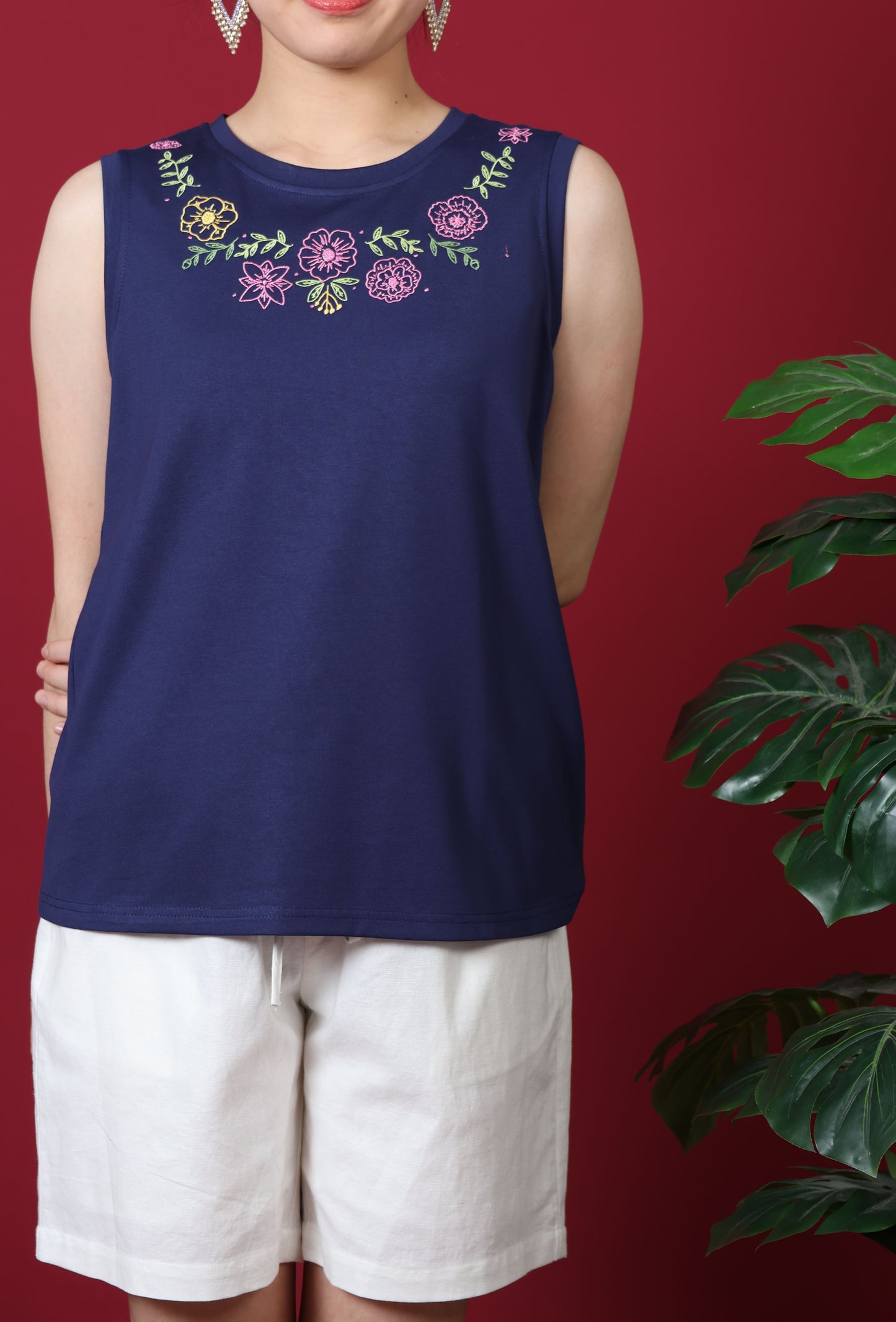 Neckline Floral Embroidery Sleeveless Top