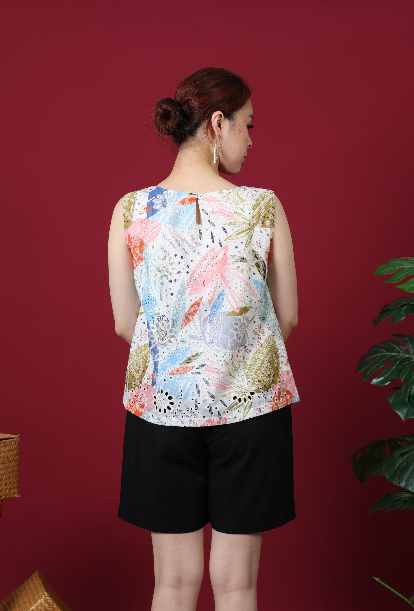 Boat Neck With Floral Print Sleeveless Top