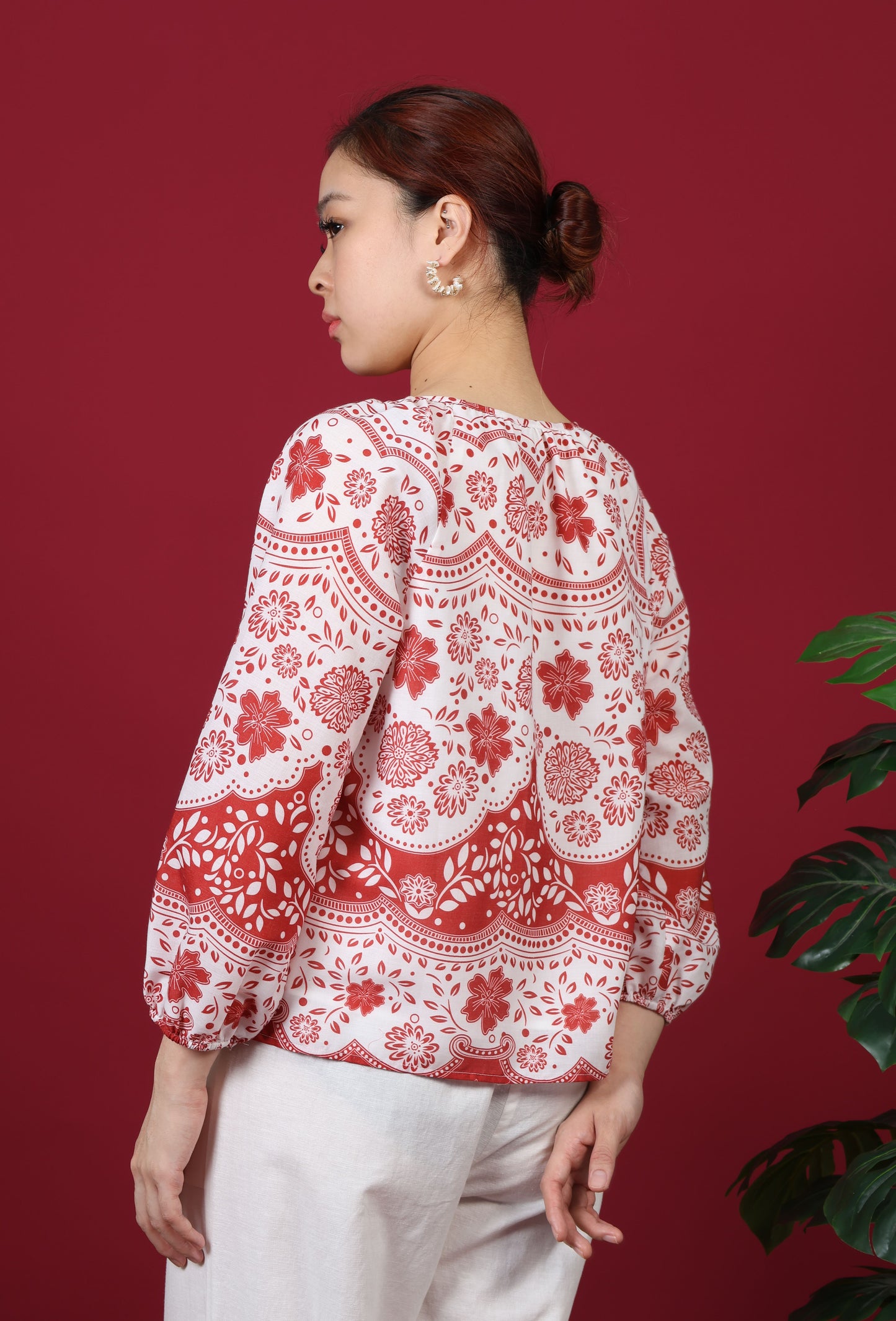 Floral Printed Gathered Neckline Long Sleeve Top