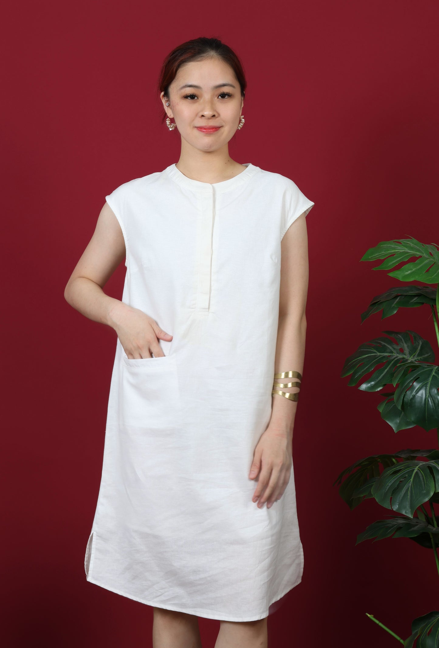 Sleeveless Mandarin Collar