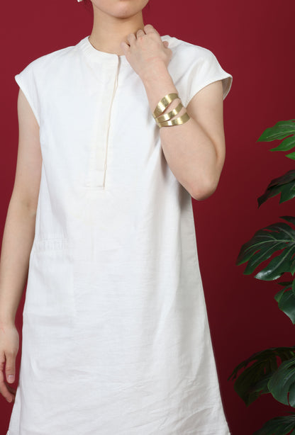 Sleeveless Mandarin Collar