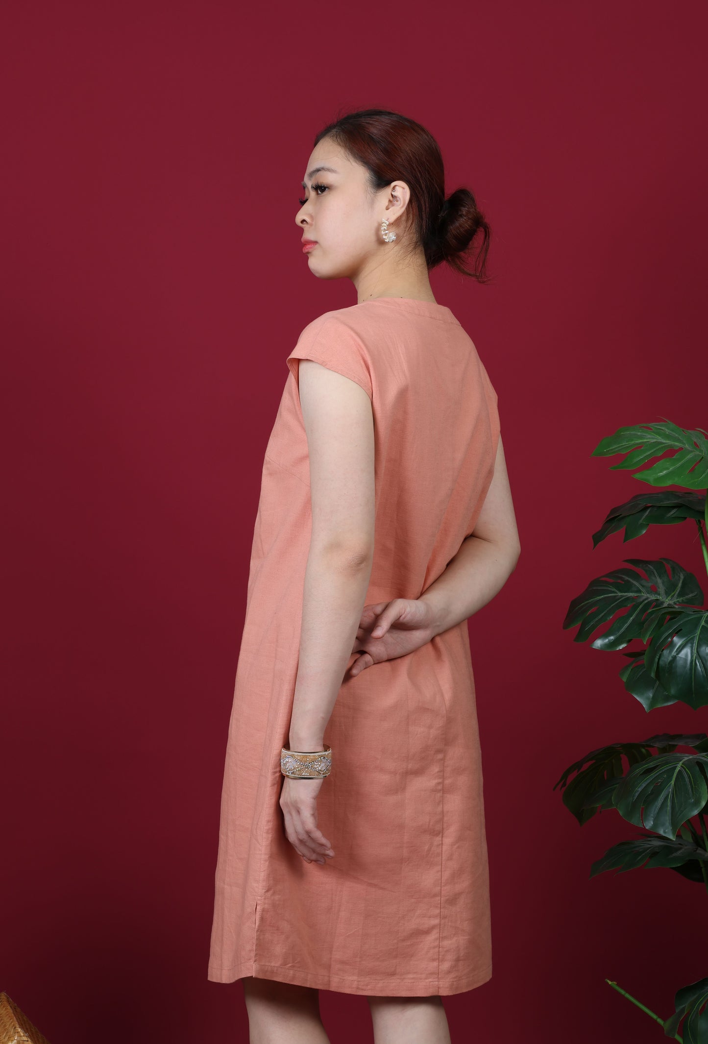 Sleeveless Mandarin Collar
