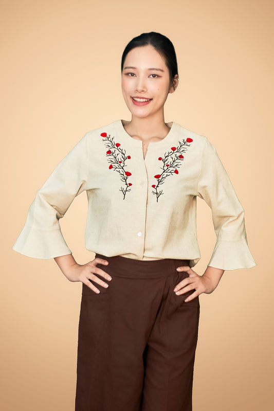 Embroidered 3/4 Sleeve Top