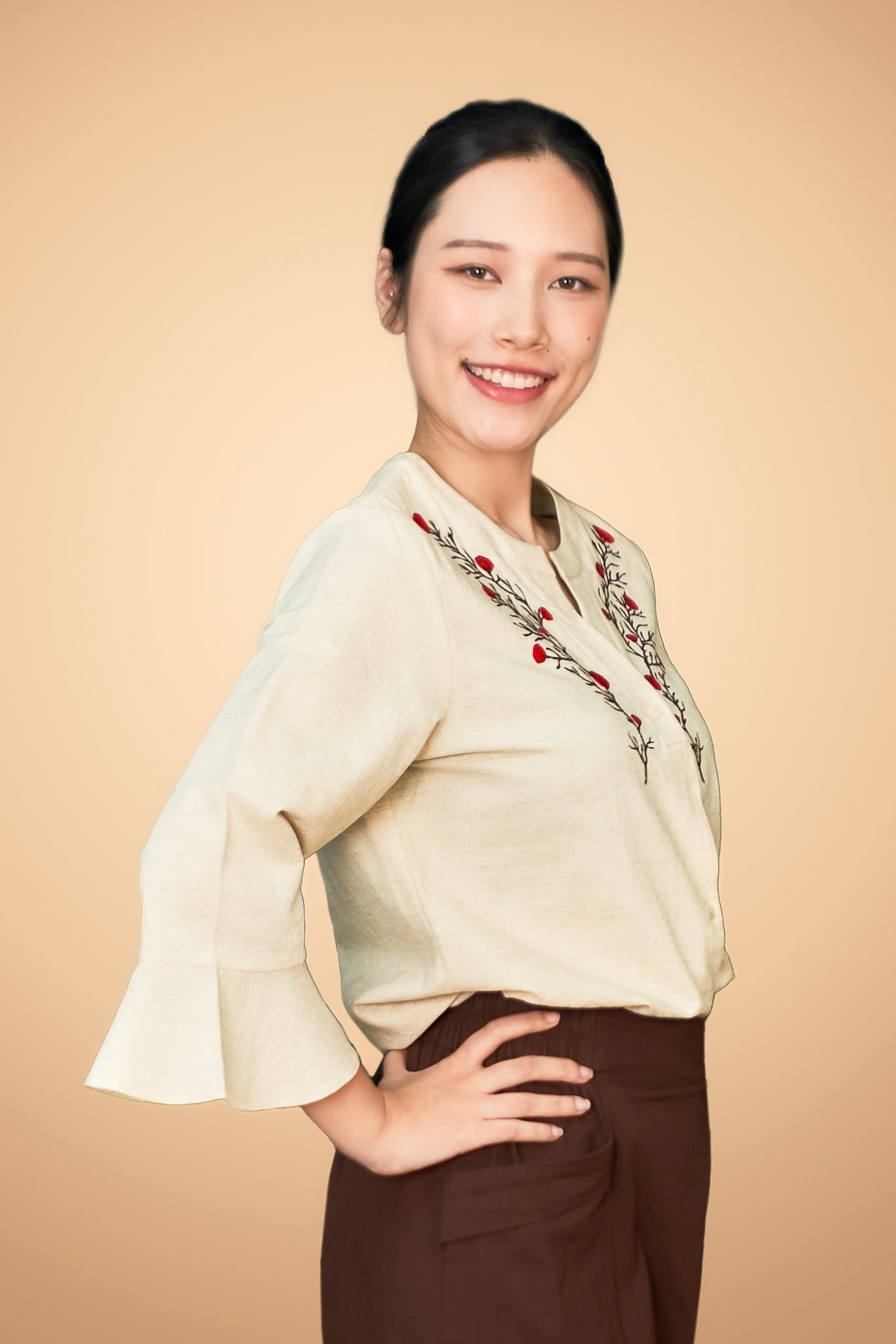Embroidered 3/4 Sleeve Top
